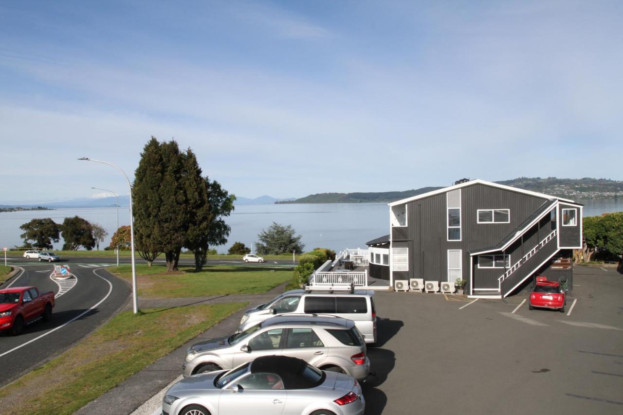 Vu Thermal Lodge - Adults Only Motel Taupo Zewnętrze zdjęcie