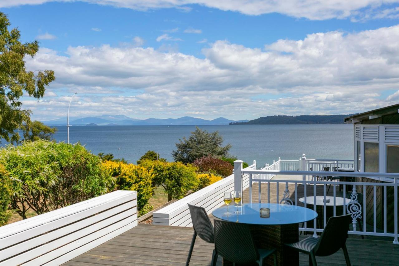 Vu Thermal Lodge - Adults Only Motel Taupo Zewnętrze zdjęcie