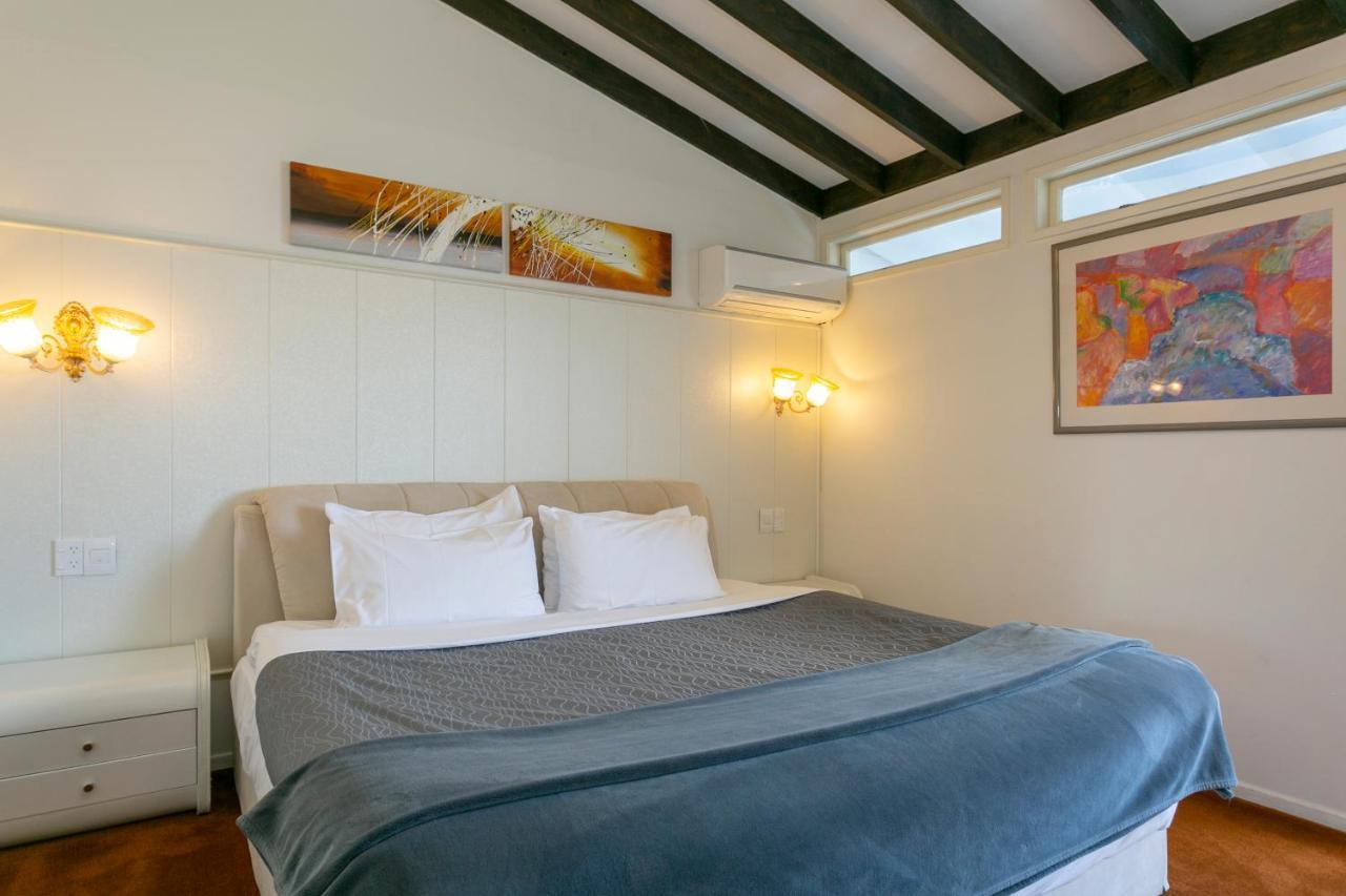 Vu Thermal Lodge - Adults Only Motel Taupo Zewnętrze zdjęcie