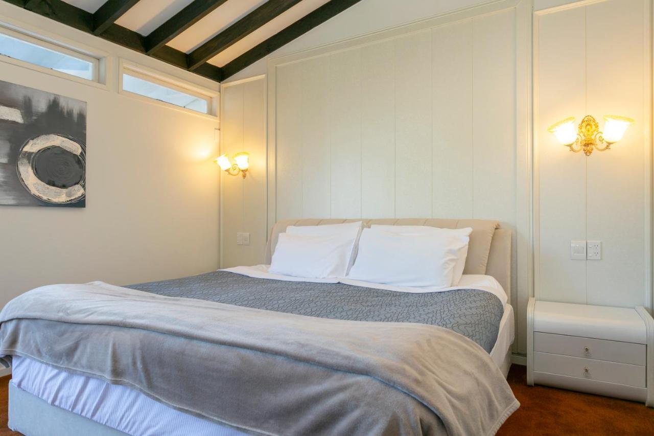 Vu Thermal Lodge - Adults Only Motel Taupo Zewnętrze zdjęcie