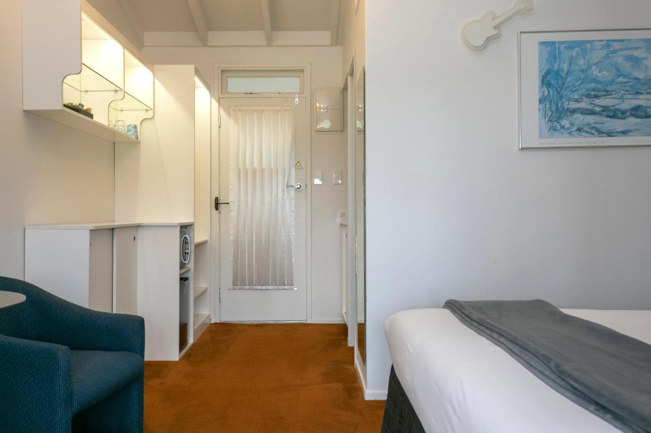 Vu Thermal Lodge - Adults Only Motel Taupo Zewnętrze zdjęcie