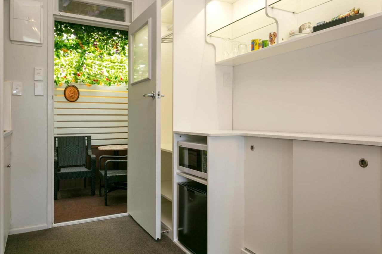 Vu Thermal Lodge - Adults Only Motel Taupo Zewnętrze zdjęcie