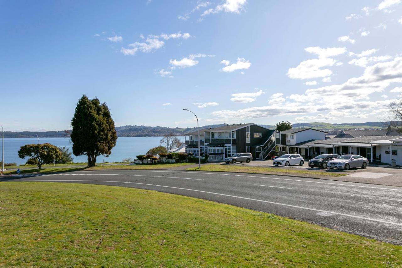 Vu Thermal Lodge - Adults Only Motel Taupo Zewnętrze zdjęcie