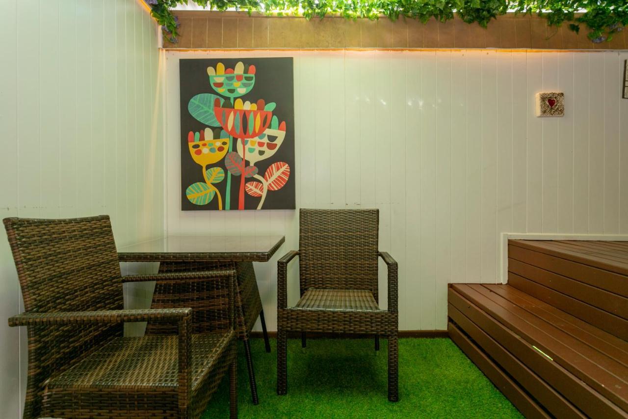 Vu Thermal Lodge - Adults Only Motel Taupo Zewnętrze zdjęcie