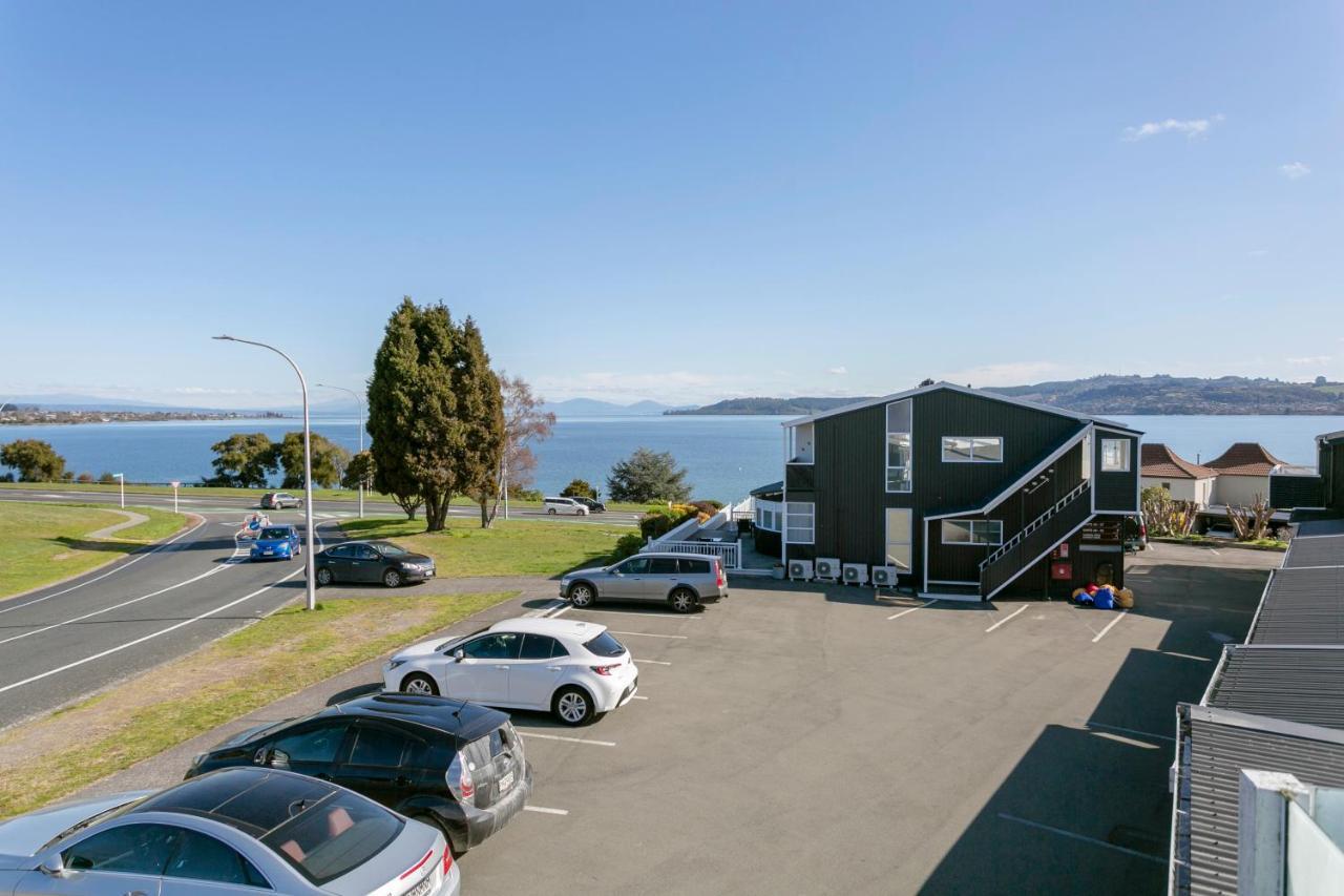 Vu Thermal Lodge - Adults Only Motel Taupo Zewnętrze zdjęcie