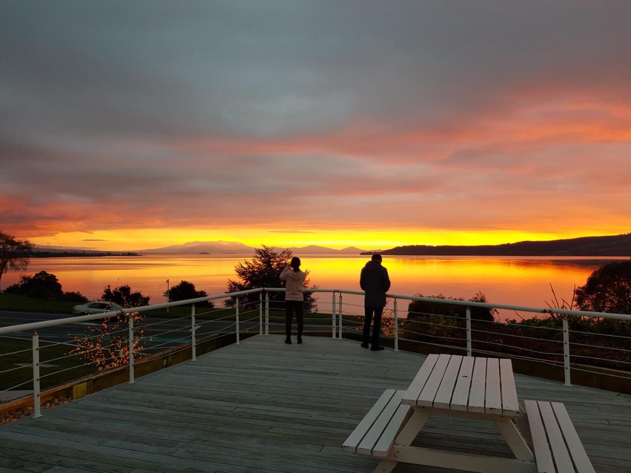 Vu Thermal Lodge - Adults Only Motel Taupo Zewnętrze zdjęcie